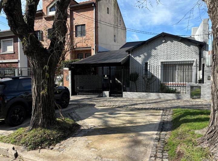 Casa · 155m² · 3 Ambientes · 2 Cocheras