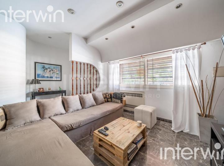 Casa · 255m² · 6 Ambientes · 1 Cochera