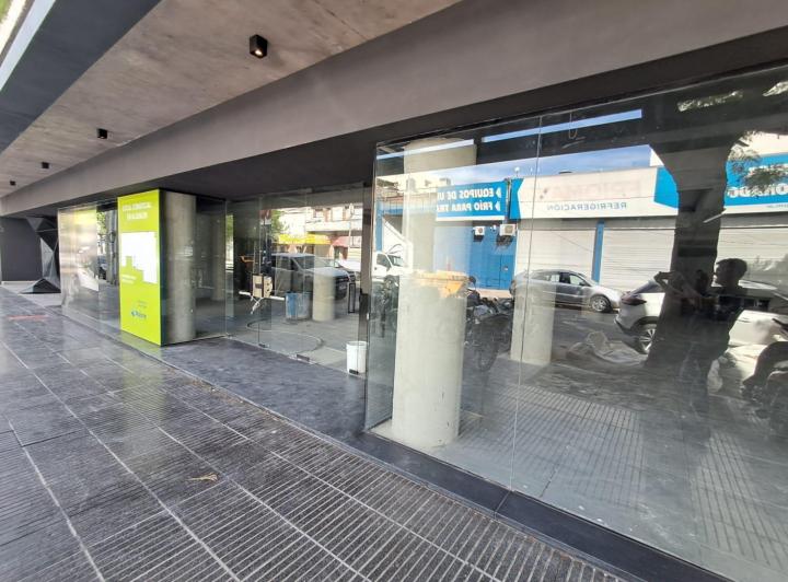 Local comercial · 340m² · 2 Ambientes