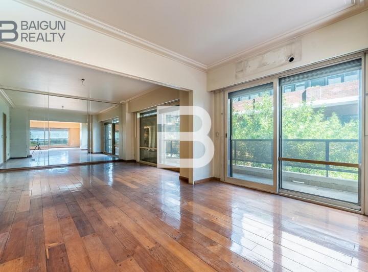 Departamento · 212m² · 5 Ambientes · 1 Cochera