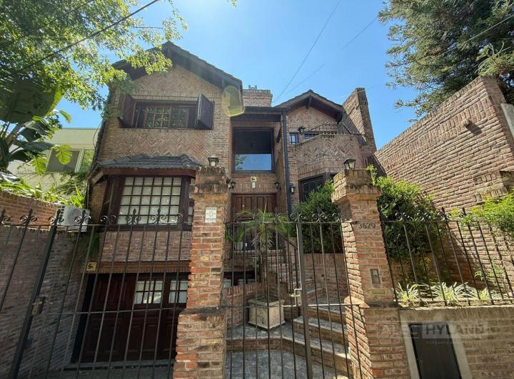 Casa · 274m² · 4 Ambientes · 2 Cocheras