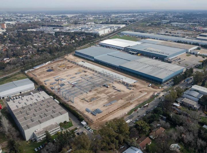 Depósito · 12200m² · 172 Cocheras
