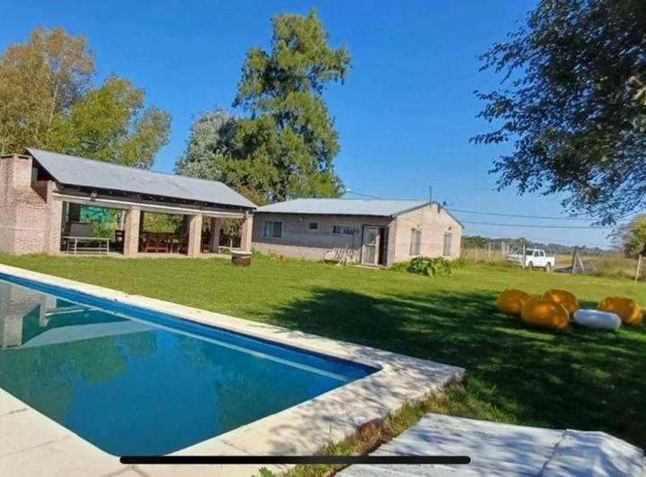 Quinta vacacional · 104m² · 4 Ambientes · 3 Cocheras