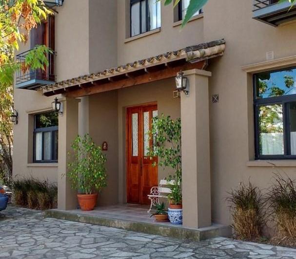 Casa · 267m² · 6 Ambientes · 1 Cochera