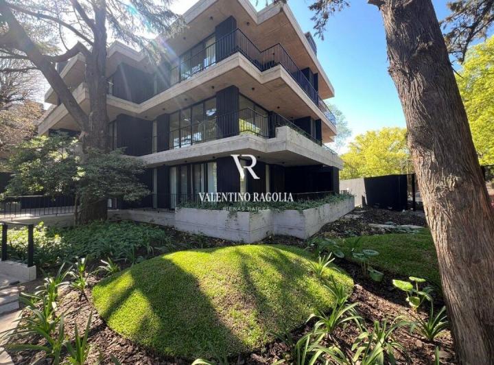 Departamento · 121m² · 4 Ambientes · 2 Cocheras