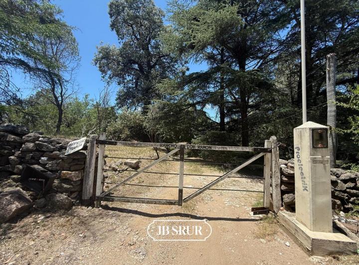 Campo · 30000m² · 8 Ambientes · 1 Cochera