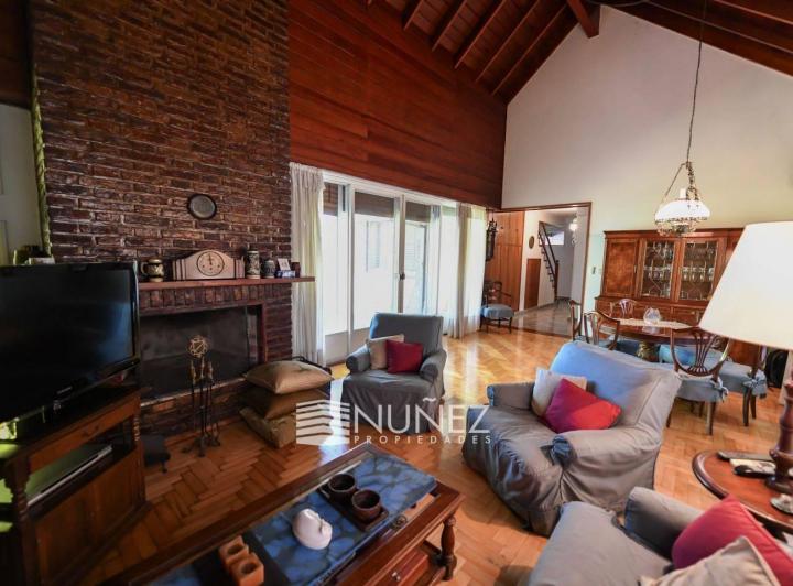 Casa · 287m² · 4 Ambientes · 4 Cocheras