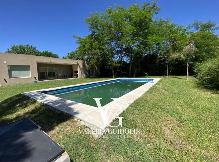 Casa · 150m² · 4 Ambientes · 2 Cocheras