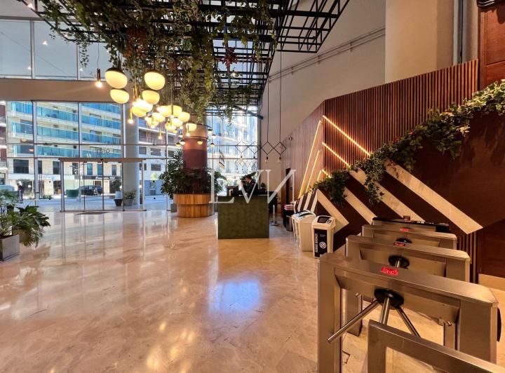 Oficina comercial · 500m² · 4 Cocheras