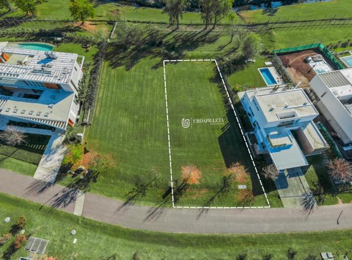 Terreno · 993m²