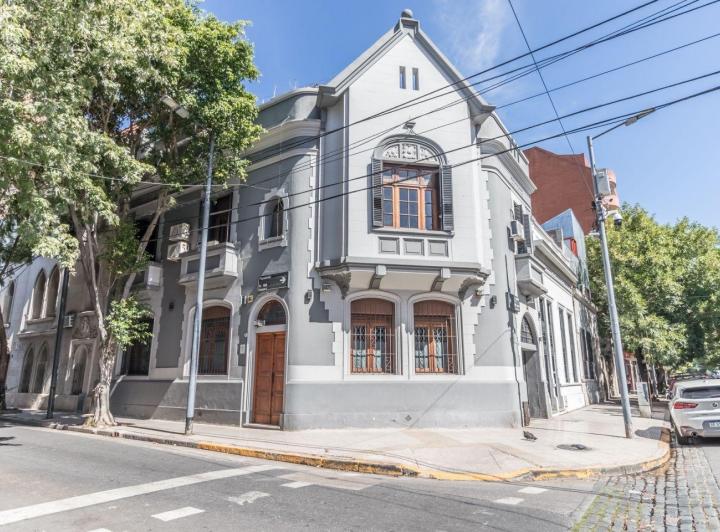 Casa · 314m² · 7 Ambientes · 1 Cochera