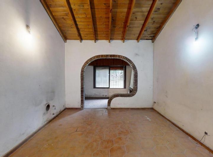 Casa · 200m² · 5 Ambientes · 2 Cocheras