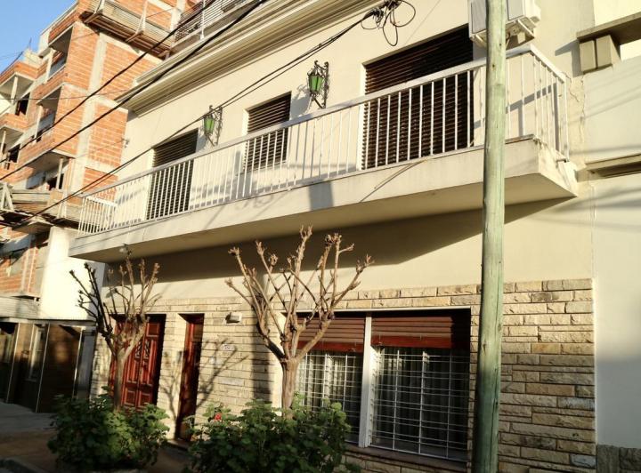 Terreno · 170m² · 4 Ambientes · 2 Cocheras