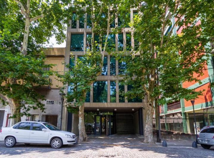 Edificio · 2975m²