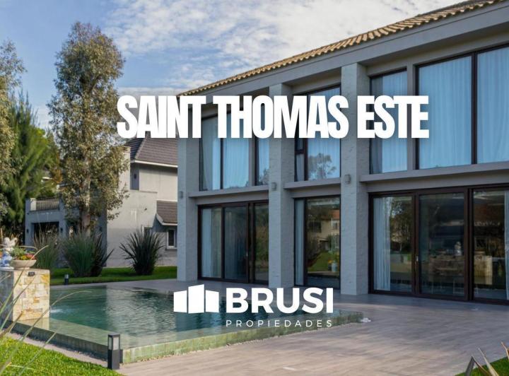 Casa · 500m² · 6 Ambientes · 4 Cocheras
