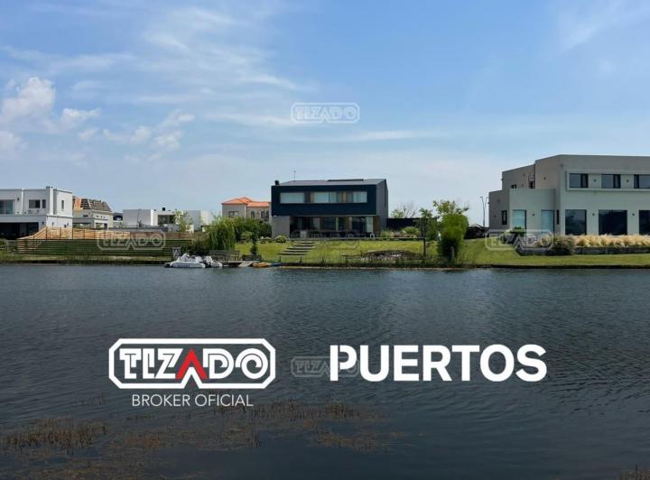 Terreno · 883m²