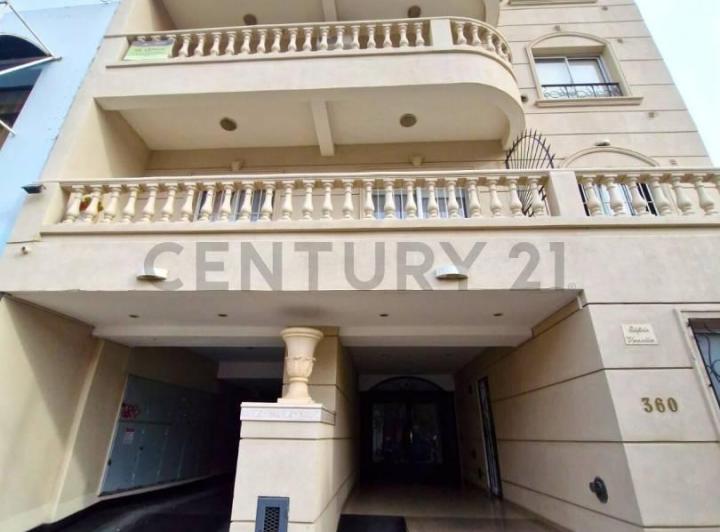 Departamento · 67m² · 4 Ambientes · 1 Cochera