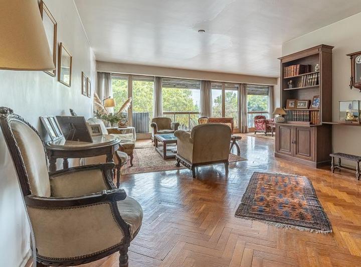 Departamento · 203m² · 6 Ambientes · 1 Cochera