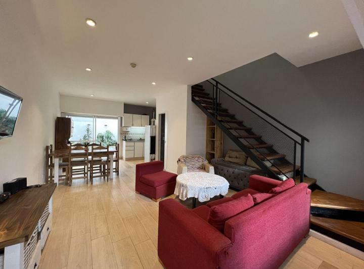 Casa · 74m² · 4 Ambientes