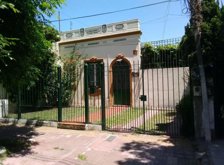 Casa · 100m² · 3 Ambientes · 5 Cocheras