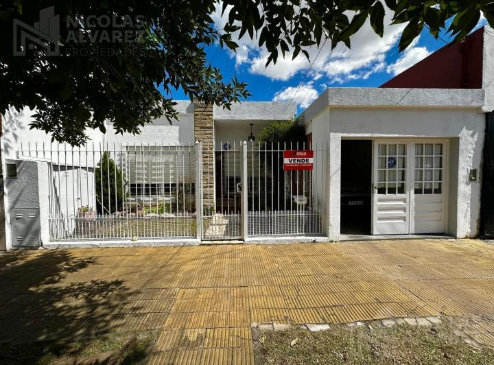 Casa · 150m² · 3 Ambientes · 1 Cochera