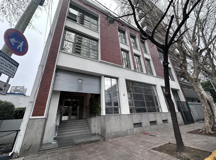 Oficina comercial · 750m²