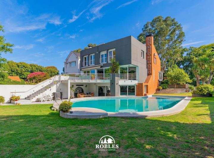 Casa · 512m² · 5 Ambientes