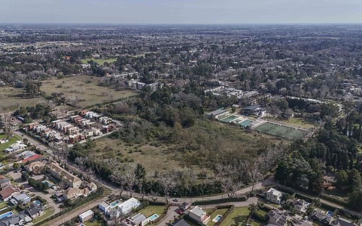 Terreno · 6853m²