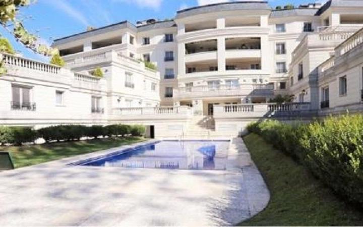 Departamento · 294m² · 5 Ambientes · 5 Cocheras