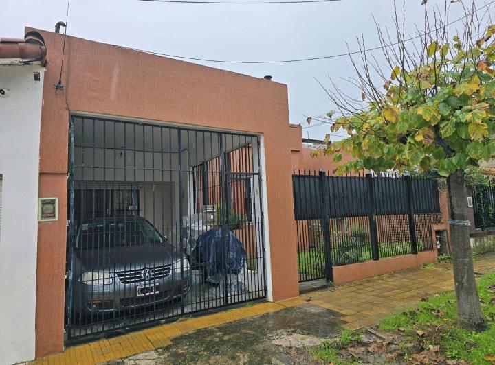 Casa · 110m² · 3 Ambientes · 1 Cochera