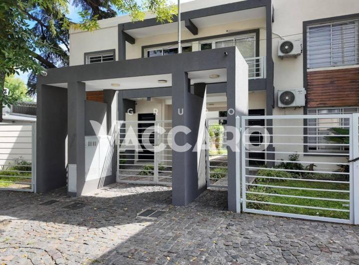 Casa · 98m² · 4 Ambientes · 1 Cochera