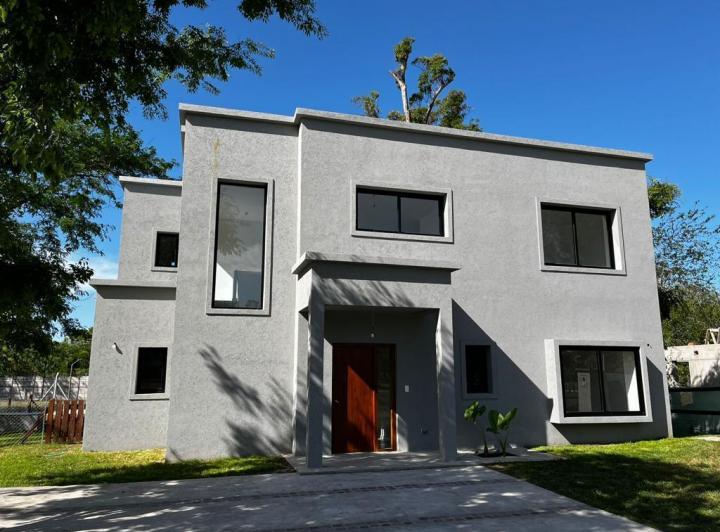 Casa · 250m² · 4 Ambientes
