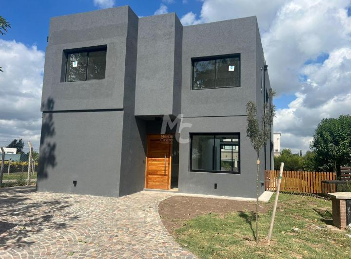 Casa · 183m² · 6 Ambientes · 1 Cochera