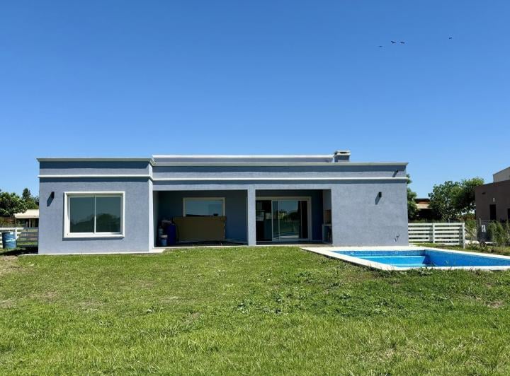 Casa · 158m² · 4 Ambientes · 2 Cocheras