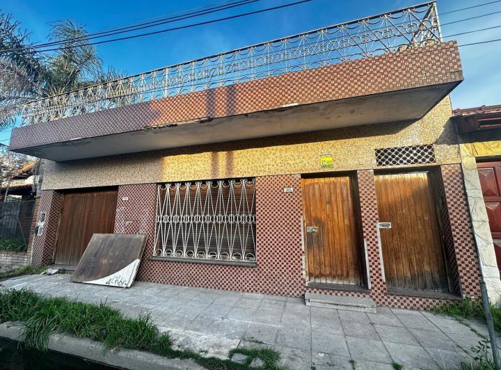 Casa · 160m² · 3 Ambientes · 3 Cocheras