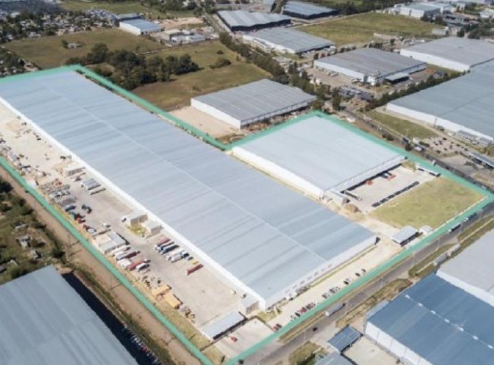 Depósito · 9000m²
