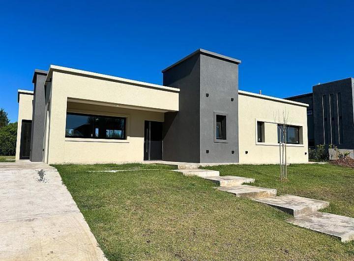 Casa · 138m² · 3 Ambientes