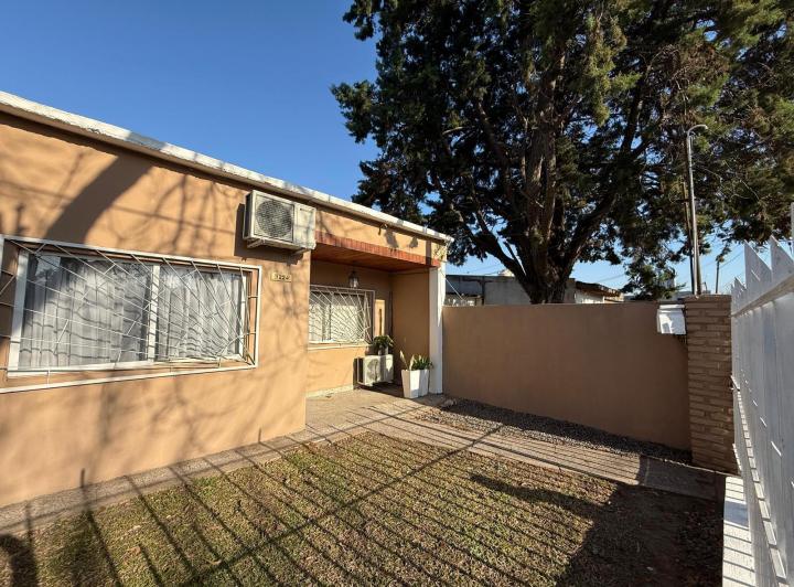 Casa · 123m² · 3 Ambientes · 2 Cocheras