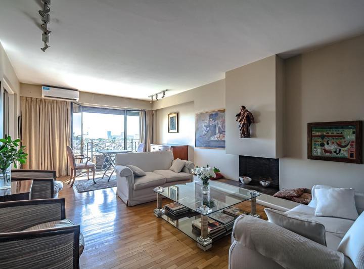 Departamento · 204m² · 8 Ambientes · 1 Cochera