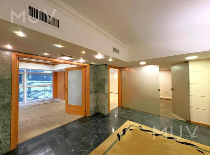 Oficina comercial · 379m²