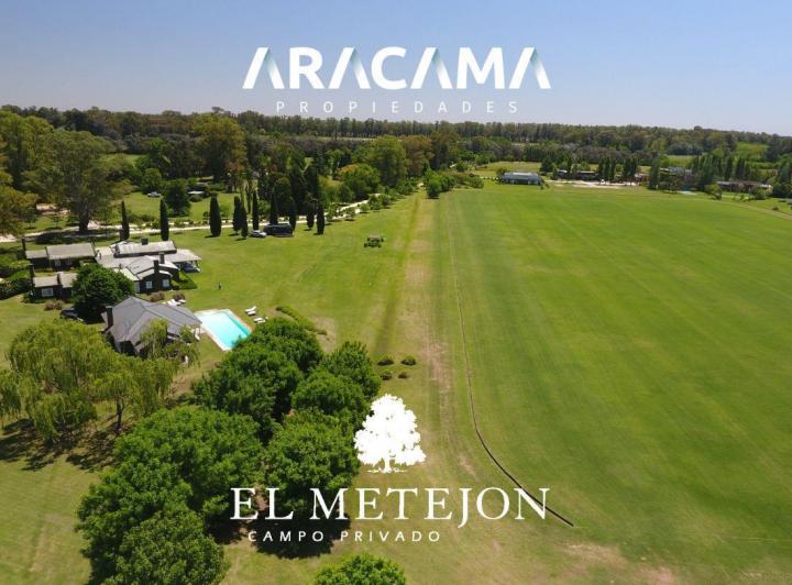 Terreno · 871m²