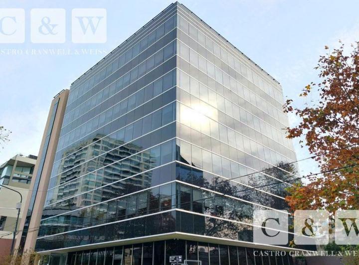 Oficina comercial · 393m² · 6 Cocheras