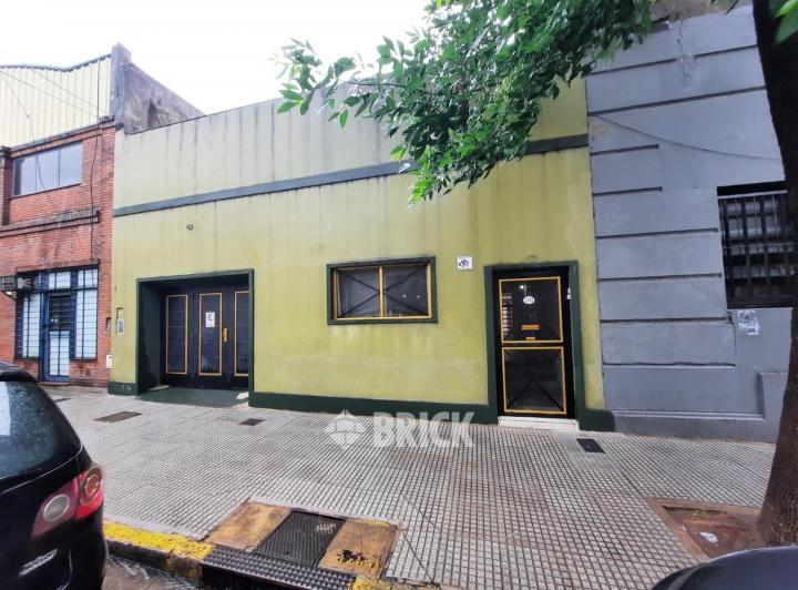 Casa · 194m² · 4 Ambientes · 1 Cochera