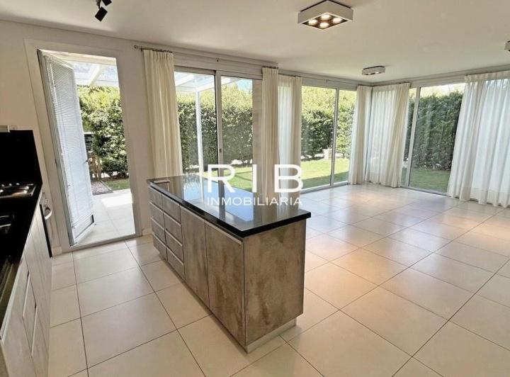 Departamento · 80m² · 3 Ambientes · 1 Cochera