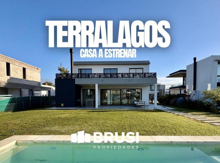 Casa · 195m² · 5 Ambientes · 2 Cocheras