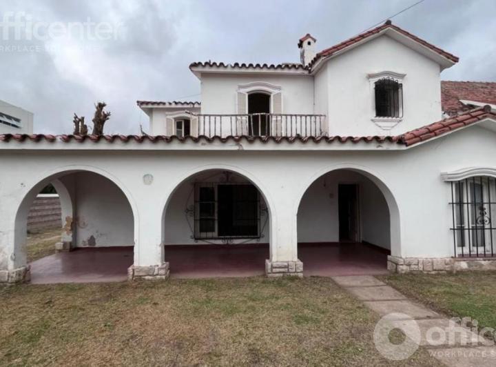 Local comercial · 330m² · 7 Ambientes · 1 Cochera