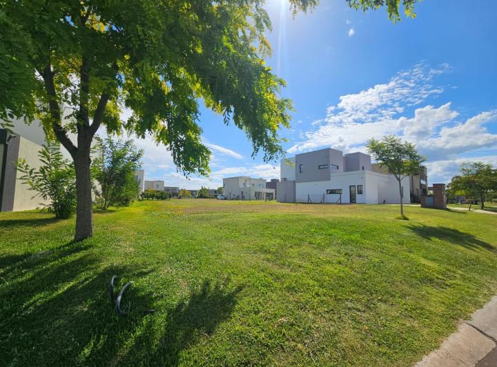 Terreno · 581m²
