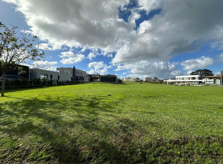 Terreno · 601m²