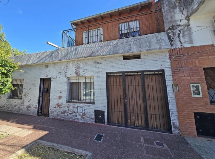 Casa · 147m² · 4 Ambientes · 1 Cochera