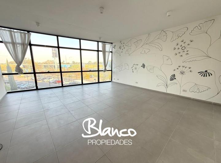 Oficina comercial · 47m² · 1 Cochera